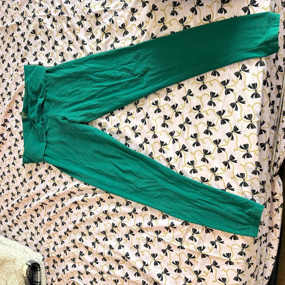 Green Vs Pink leggings